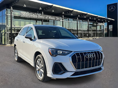 2022 Audi Q3